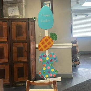 White House Restaurant - Easter decor - Buffets Near Me - Warrior, Alabama