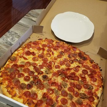 Harry's Pizza - Large (dinner plate for size comparison) mini pepperoni and sausage pizza! - Pizza Near Me - Canonsburg, Pennsylvania Harry's Pizza - Large (dinner plate for size comparison) mini pepperoni and sausage pizza! - Pizza Near Me - Canonsburg, Pennsylvania