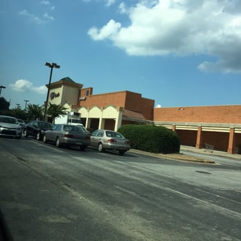 GW Supermarket - Terrible parking and dirty supermarket - Grocery Near Me - Duluth, Georgia
