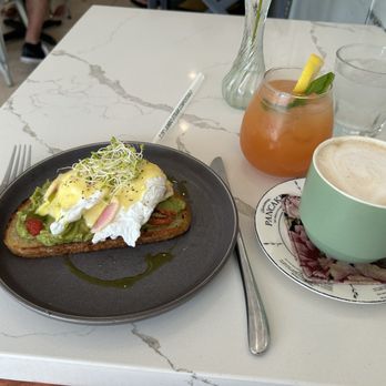 Fig & Ginger - Avocado toast, pog, and a latte. - Breakfast & Brunch Near Me - Honolulu, Hawaii Fig & Ginger - Avocado toast, pog, and a latte. - Breakfast & Brunch Near Me - Honolulu, Hawaii