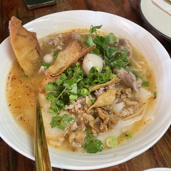 Golden Spoon - Tom Yum Noodle Soup - Thai Near Me - Manteca, California