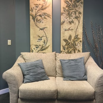 Just Right Chiropractic - Very nice waiting room! - Chiropractors Near Me Just Right Chiropractic - Very nice waiting room! - Chiropractors Near Me