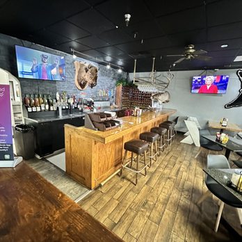 Alaskan Burger & Brew - Burgers Near Me - Anchorage, Alaska Alaskan Burger & Brew - Burgers Near Me - Anchorage, Alaska