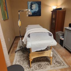Glacier Blue Acupuncture