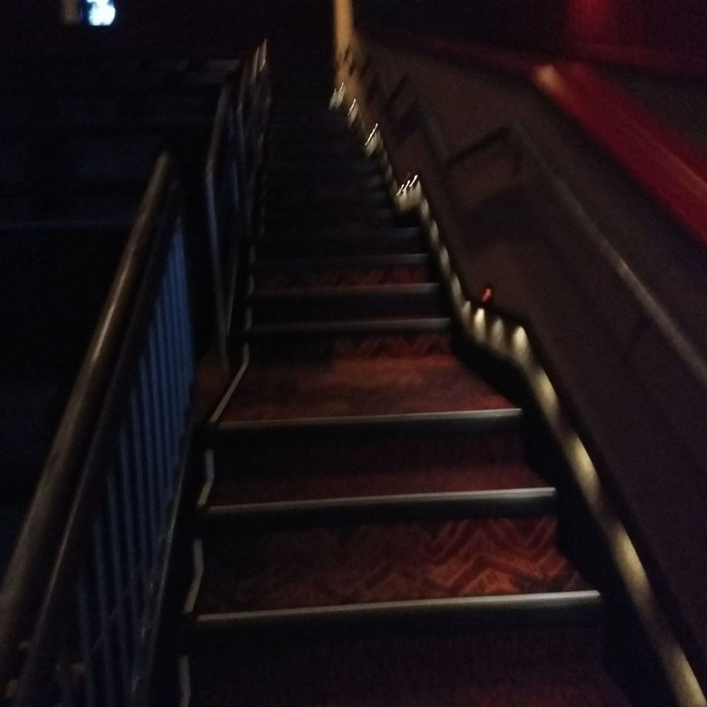 Regal Medlock Crossing - Nice, I even love the carpet. - Cinema Near Me - Johns Creek, Georgia