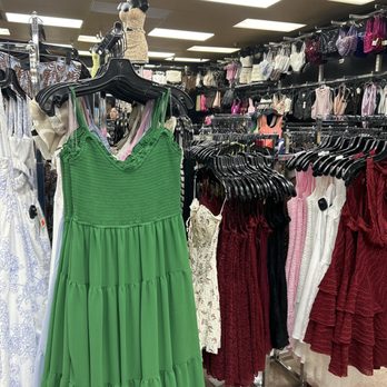 Top To Bottom - Men's Clothing Near Me - Tigard, Oregon