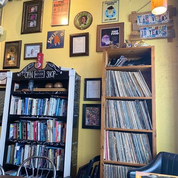 Las Vetas Lounge - So love there's vinyl present - Coffee & Tea Near Me - Fairfield, Connecticut