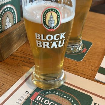 BLOCKBRÄU - Helles beer (small) - Beer Garden Near Me - Hamburg, HH