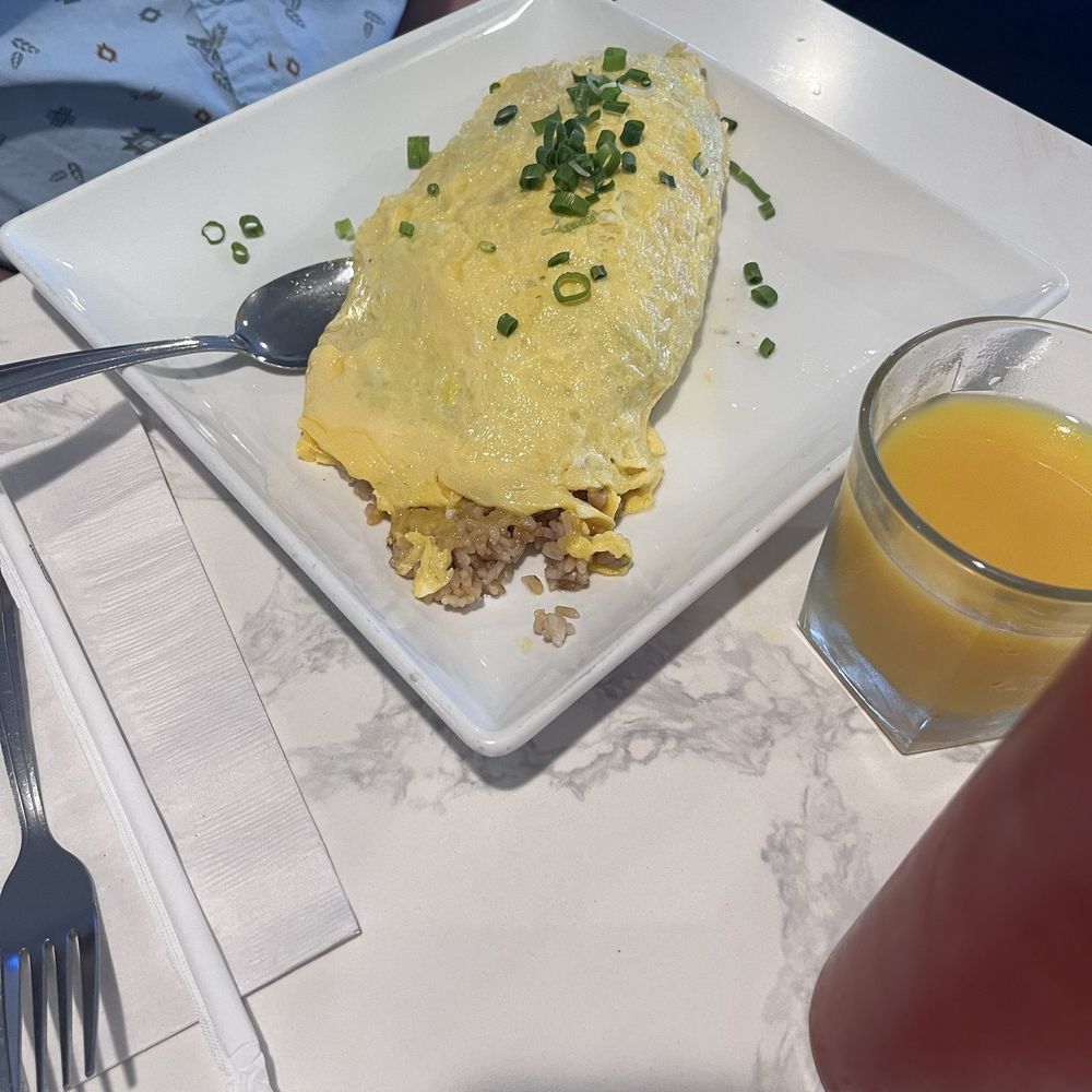Eagle Cafe - Fried Rice Omelette - Breakfast & Brunch Near Me - Honolulu, Hawaii Eagle Cafe - Fried Rice Omelette - Breakfast & Brunch Near Me - Honolulu, Hawaii