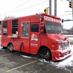 Patron 2 Tacos Jarochos - Food Truck Exterior