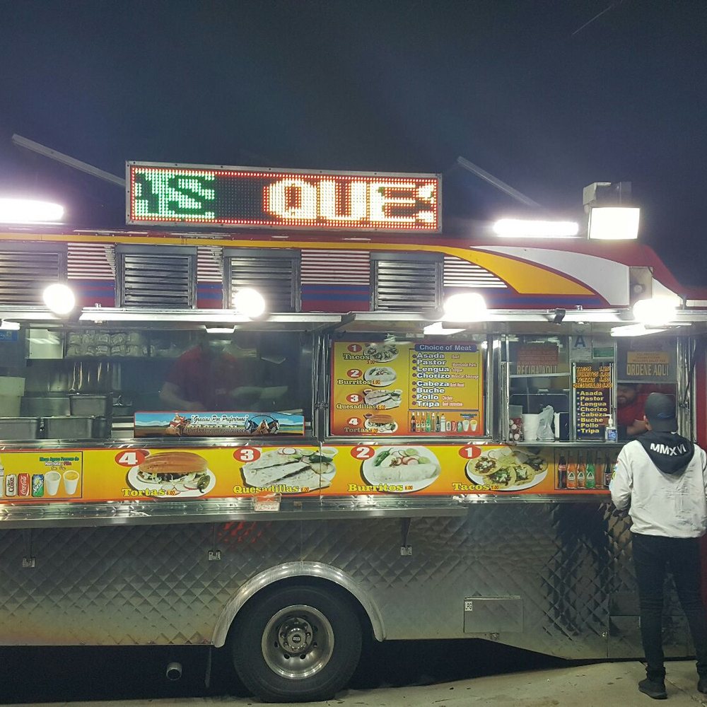 Tacos Los Potrillos - Los Petrillos taco truck - Mexican Near Me - Rosemead, California