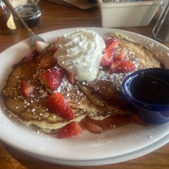 Cracker Barrel Old Country Store - Fresh Strawberry pancakes - Breakfast & Brunch Near Me - Desoto, Texas Cracker Barrel Old Country Store - Fresh Strawberry pancakes - Breakfast & Brunch Near Me - Desoto, Texas