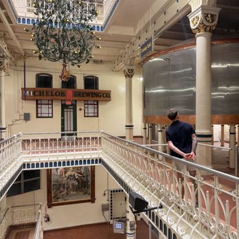 Budweiser Brewery Experience - Beer Tours Near Me - Saint Louis, Missouri