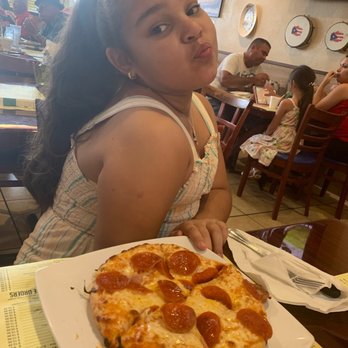 El Rinconcito De Santa Barbara - Pepperoni pizza for my little princess - Latin American Near Me - Hialeah, Florida