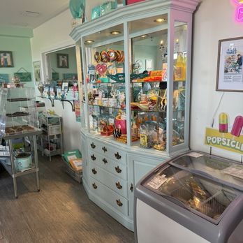 Nantasket Sweets By Swedes - Candy Stores Near Me - Hull, Massachusetts Nantasket Sweets By Swedes - Candy Stores Near Me - Hull, Massachusetts