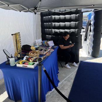 Game Thrilla Mobile Entertainment - Photo Booth fun! - Videos & Video Game Rental Near Me - Los Angeles, California Game Thrilla Mobile Entertainment - Photo Booth fun! - Videos & Video Game Rental Near Me - Los Angeles, California