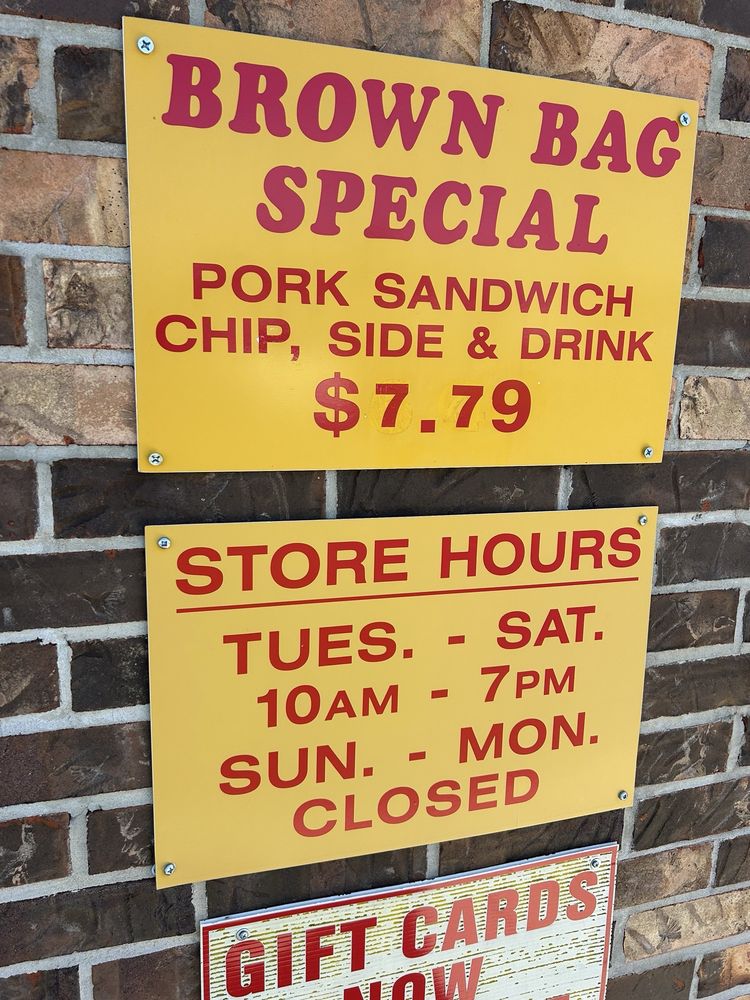 Food from Reed's Barbecue