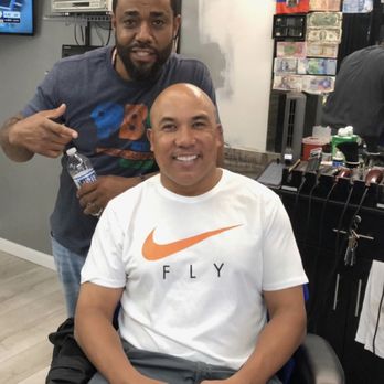 Positive Image Barbershop - Cutting the Legendary Hines Ward hair - Barbers Near Me - Chamblee, Georgia