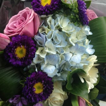 Tiger Lily Flowers - Bouquet assembled on the spot, under $40! - Florists Near Me - Bogota, New Jersey Tiger Lily Flowers - Bouquet assembled on the spot, under $40! - Florists Near Me - Bogota, New Jersey