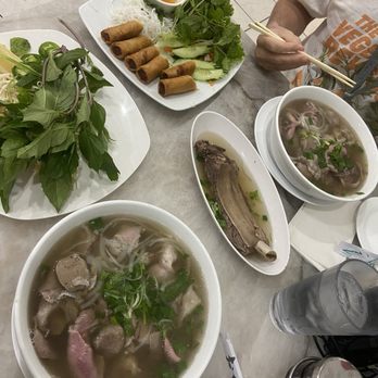 Pho Que Huong - Combination pho, beef short rib pho, spring rolls - Ono! - Vietnamese Near Me - Honolulu, Hawaii