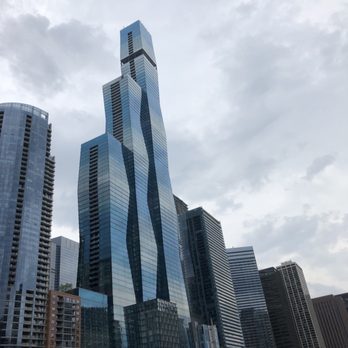 Shoreline Sightseeing - A very new building. With a blow through floor. - Architectural Tours Near Me - Chicago, Illinois