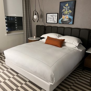 Kimpton Harper Hotel - Bedroom in the 1bedroom suite - Hotels Near Me - Fort Worth, Texas