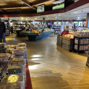 Lyman Orchards - Groceries - Fruits & Veggies Near Me - Middlefield, Connecticut