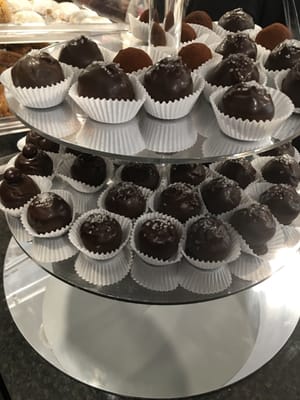 Indulge Bakery & Bistro by null