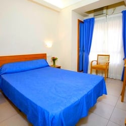 Hostal La Lonja - Habitación de matrimonio. (Doble con una cama)