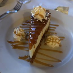 Turtle cheesecake