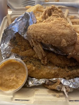 Fry Dayz Fish And Wings by null