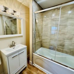 Loyalist Inn & Suites
