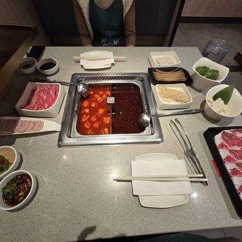 Haidilao HotPot Chicago - Tomato and spicy broths - Chinese Near Me - Chicago, Illinois