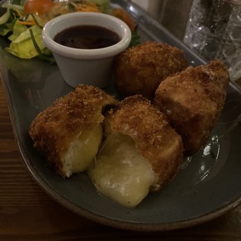 The Laurels - Deep fried Brie - Pubs Near Me - Killarney, Kentucky