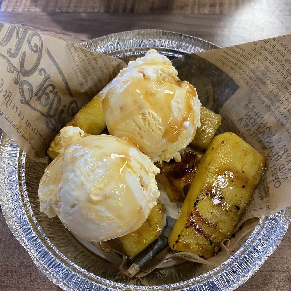 Pineapple a la mode Pineapple a la mode