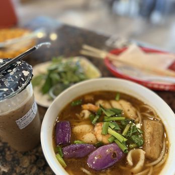 Highland DK Cafe - Coffee & Tea Near Me - Houston, Texas Highland DK Cafe - Coffee & Tea Near Me - Houston, Texas