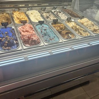 BIGGIES Cookies & Cream - All the ice cream - Desserts Near Me - Peoria, Arizona BIGGIES Cookies & Cream - All the ice cream - Desserts Near Me - Peoria, Arizona