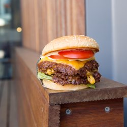 Laurie Dee's Hamburger & Frozen Custard