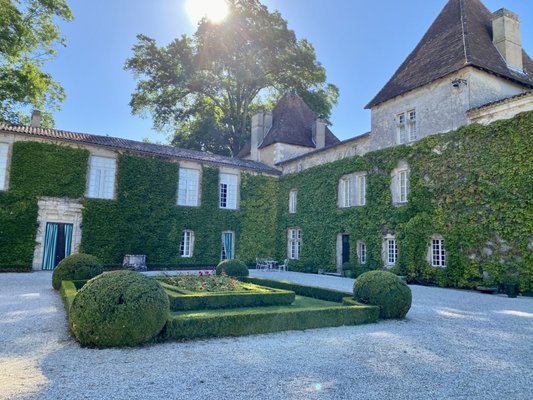 Château Carbonnieux - Grand cru classé de Graves - Pessac Léognan by null