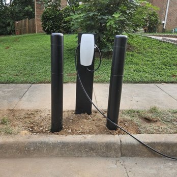 Havepower Electric - HavePower can install an EV charger by the parking lot for those that live in a townhouse without a garage! - Electricians Near Me - Potomac, Maryland Havepower Electric - HavePower can install an EV charger by the parking lot for those that live in a townhouse without a garage! - Electricians Near Me - Potomac, Maryland