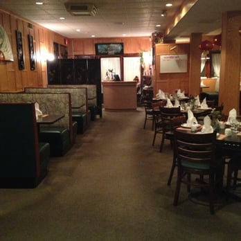 Fen Yang House - Dining Room - Japanese Near Me - Marblehead, Massachusetts