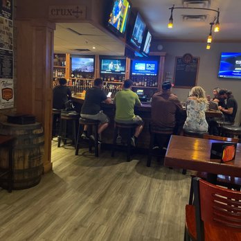 Taphouse Pub & Eatery - Boise - Main bar - Gastropubs Near Me - Boise, Idaho