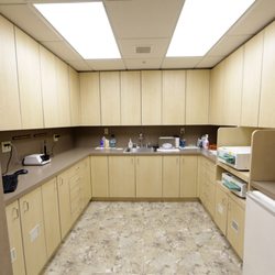 Advanced Endodontic Associates, PA - Sterilization area
