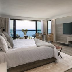La Jolla Cove Suites