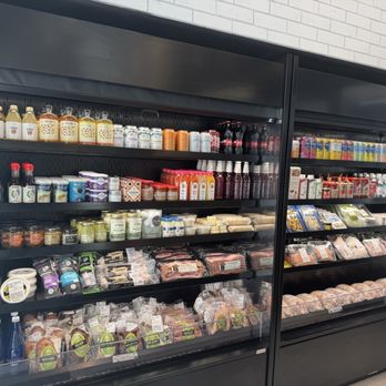 Boston Provisions Market - Fridge with ready-to-go items - Seafood Markets Near Me - Boston, Massachusetts Boston Provisions Market - Fridge with ready-to-go items - Seafood Markets Near Me - Boston, Massachusetts