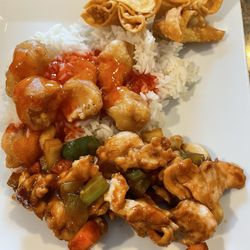 China One - Sweet and sour chicken and rice, with chicken and cashews, crab Rangoon