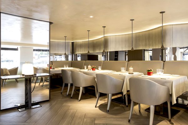 Armani/Ristorante by null