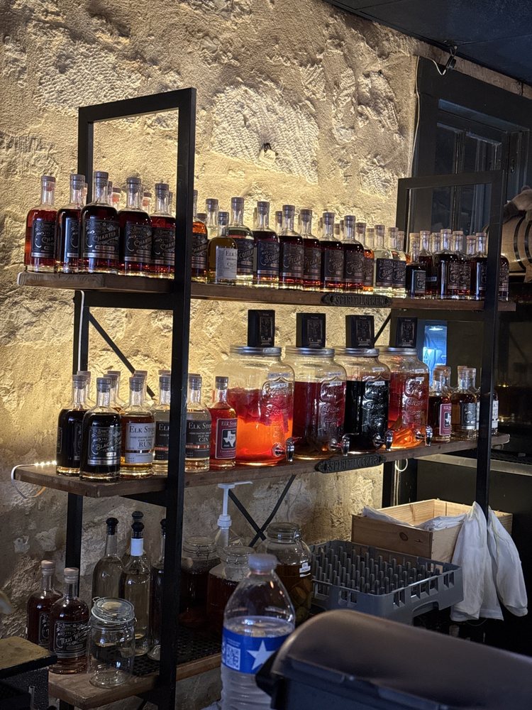 Elk Store Winery & Distillery