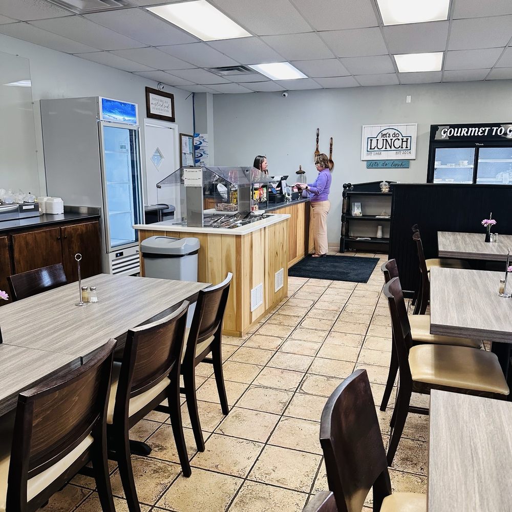 Lets Do Lunch - Tables and Chairs. Order at Counter and wait at a table for delivered food. - Salad Near Me - Decatur, Alabama