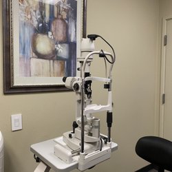Pacific Eye Institute - Temecula - Exam room.